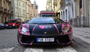 Une Lamborghini aux couleurs du site YouPorn