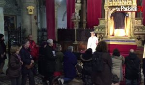 1400 pèlerins, 14 prières et une Sainte-Tunique enfin dévoilée