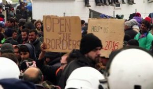 Une rumeur d'ouverture de la frontière laisse planer l'espoir à Idomeni