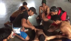 L'entraînement physique de dingue en boxe thaïlandaise