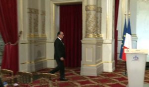 Terrorisme: Hollande renonce à la révision constitutionnelle