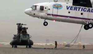 Le plus gros hélicoptère du monde soulève le plus long.. Impressionnant !