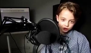 Cet enfant de 7 ans est youtubeur et choque tout le monde