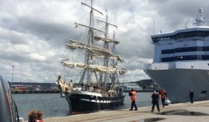 L'arrivée du Belem dans le port de Cherbourg