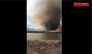Canada: une tornade de feu contraint les pompiers à la fuite