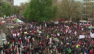 A Hanovre, des dizaines de milliers de manifestants contre le traité transatlantique