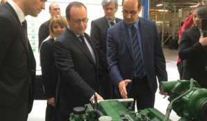 François Hollande visite l'usine MK Automotive