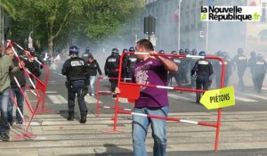 VIDEO. Tours : affrontements avec la police