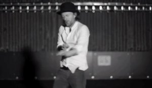 Parodie de clip de Radiohead : Thom Yorke danse sur la musique mexicaine