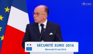 Conférence de presse de Bernard Cazeneuve sur le dispositif de sécurité de l'Euro 2016