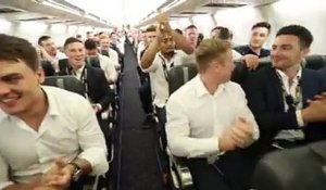 Connacht - Bundee Aki mène les célébrations dans l'avion