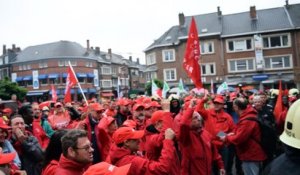 Grève des services publics: environ 400 personnes manifestent à Wavre (3)