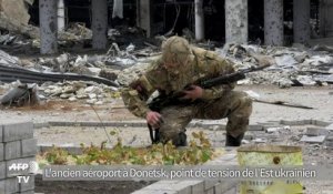 L'ancien aéroport à Donetsk, point de tension de l'Est ukrainien