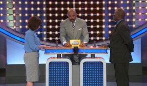 Un candidat tape sur  la table au lieu du buzzer dans un jeu Télé - Fail