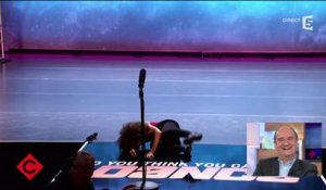 "C à vous" : une fillette vomit sur Paula Abdul à la télé américaine !