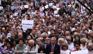 Hommage mondial à la députée britannique assassinée Jo Cox
