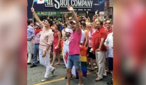 Canada : Justin Trudeau défile pour une Gay Pride historique
