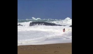 Des vagues géantes frappent Kauai pendant El Nino! Dingue...