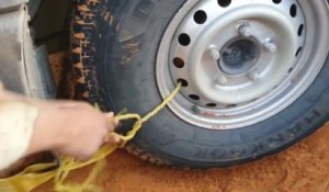 Technique pour dégager votre voiture coincée dans le sable