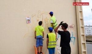 Morlaix . MJC. Coup de graffiti sur les murs du Secours Populaire.