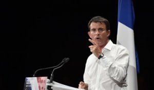 Manuel Valls fustige Nicolas Sarkozy et évoque le sein de Marianne