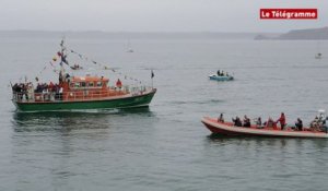 Camaret. Foule au pardon de la mer