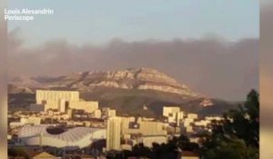 Les images d'un violent départ de feu près de Marseille