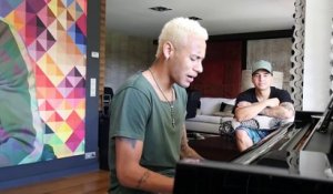 Quand Neymar lance sa carrière de musicien...