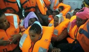 Les images du sauvetage d'environ 6 055 migrants au large de la Libye