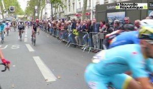 L'arrivée de Paris-Tours sur l'avenue de Grammont