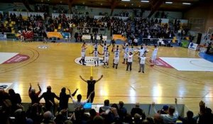 Basket - en vidéo : les joueurs du GET Vosges communient avec leurs supporters après leur victoire face à...