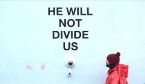 Shia LaBoeuf lance une manifestation qui devra durer 4 ans contre Donald Trump