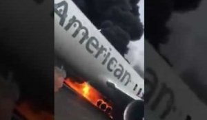 Evacuation d'une avion en feu