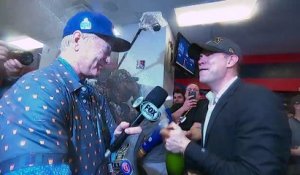 L'acteur Bill Murray dans les vestiaires des Cubs après leur victoire au World Series de Baseball