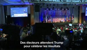 Des électeurs attendent Trump pour célèbrer les résultats