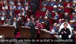Destitution de Hollande : Valls le défend et agace les députés de droite
