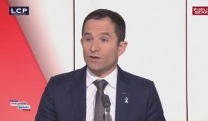 Présidentielle : Valls « déstabilise » l’exécutif affirme Benoît Hamon