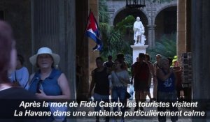 Cuba : les touristes visitent La Havane en deuil