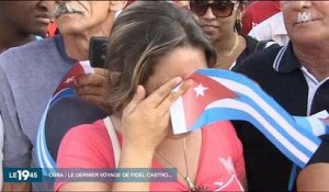 Grande émotion du peuple cubain à l'arrivée de l'urne de Fidel Castro à Santiago de Cuba