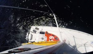 J38 : Sébastien Destremau en haut du mât / Vendée Globe