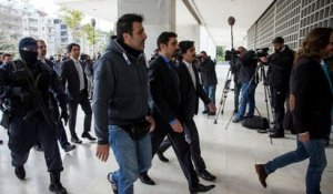 La justice grecque refuse d'extrader huit militaires turcs, Ankara menace