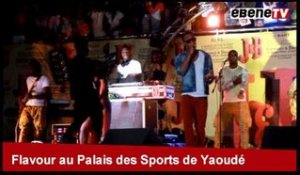 FLAVOUR électrise le palais des sports de Yaoundé