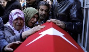 Après l'attentat, l'heure est aux funérailles en Turquie