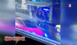 Turquie: Les images vidéo du terroriste qui arrive devant la boîte de nuit et ouvre le feu diffusée à la télé