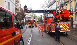Mulhouse: grandes manoeuvres de pompiers en pleine...