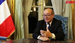 Le Drian : "J'ai gardé un drapeau de Daech"