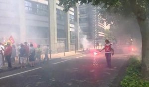 Valence : les cheminots manifestent devant la...