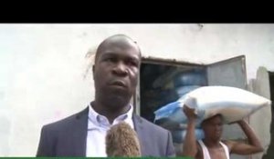 RTI1/‪Société - Plus de 600 sacs de sucre frauduleux saisis dans la commune d'Abobo‬