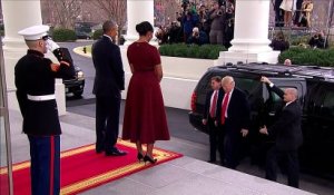 Le couple Obama accueille les Trump à la Maison Blanche