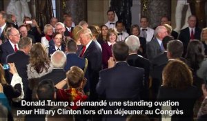 Donald Trump a demandé une standing ovation pour Hillary Clinton